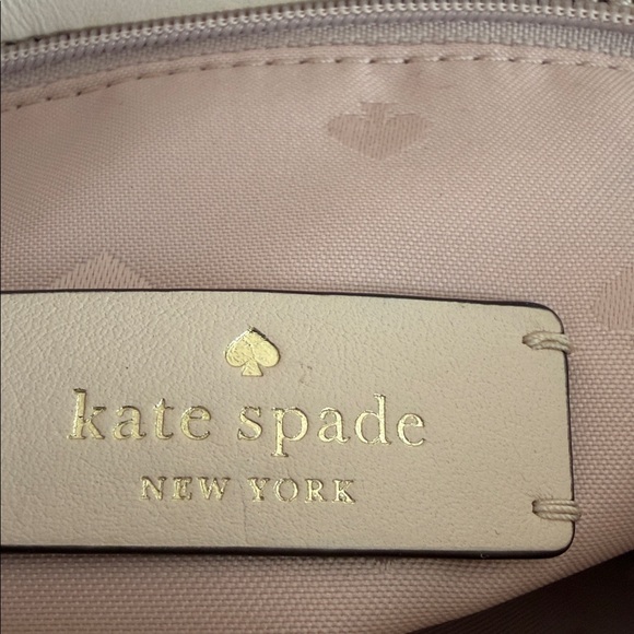 Kate Spade cream quilted turn key lock pleated sides shoulder/ crossbody - Picture 8 of 12